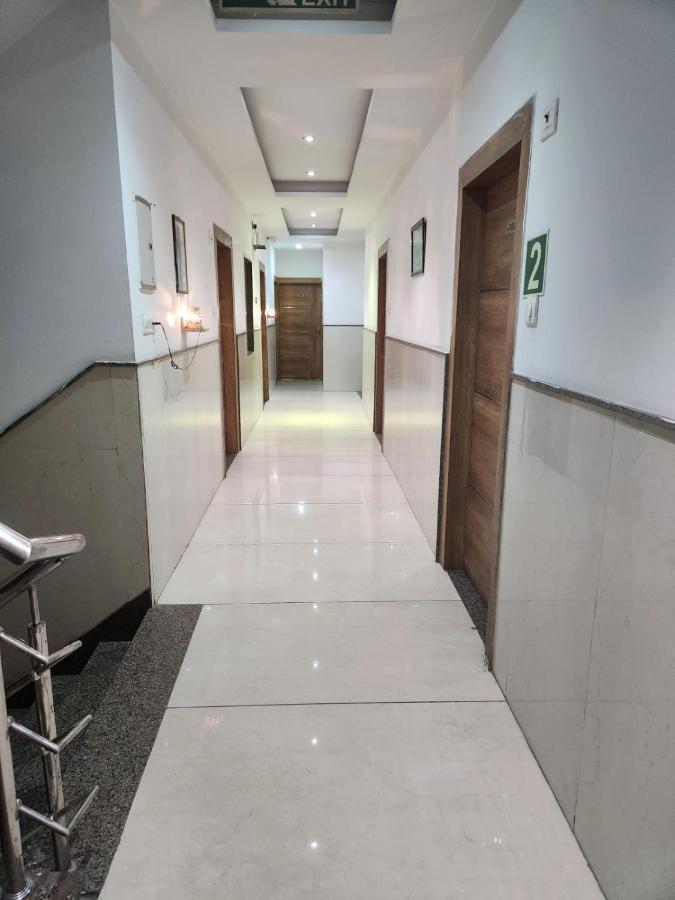 Hotel Ambe Inn By Ambience Delhi Igi Airport Neu-Delhi Exterior foto